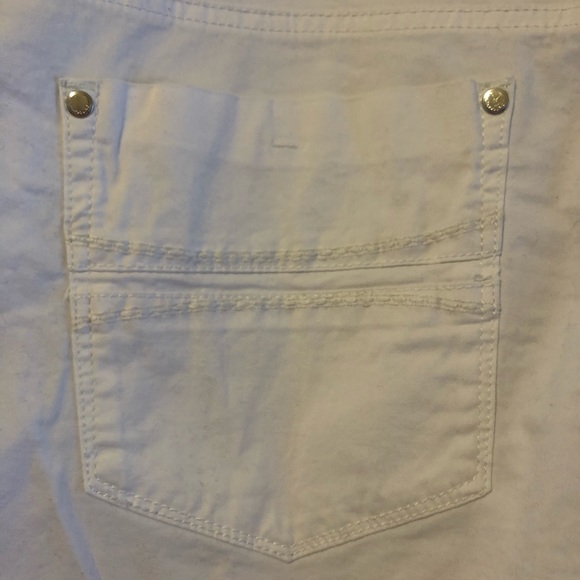 Bandolino White Mandie Shorts 22 NWT - Picture 7 of 11